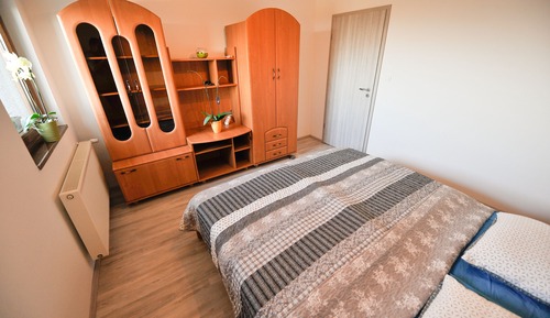 Apartamento (Wellness with hot tub&sauna)
