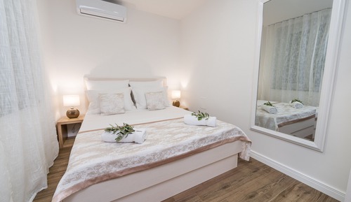 Apartamento de lujo, vistas parciales al mar