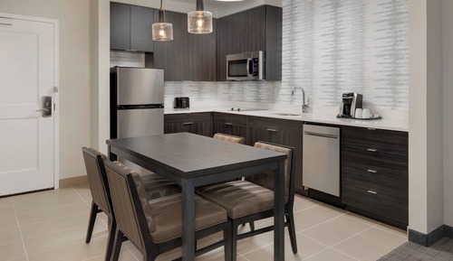 Suite, 1 habitación, no fumadores (Mobility/Hearing Access, Roll-in Shwr)