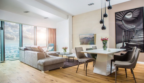Apartamento de lujo, 1 habitación, vistas a la ciudad, en una planta alta