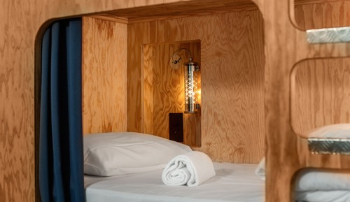 Dormitorio compartido, solo para mujeres