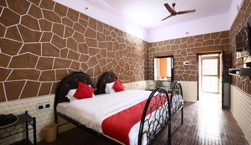 4 Bed Suite Room