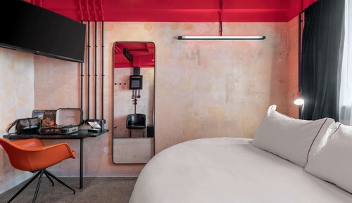 Foxy Double Room