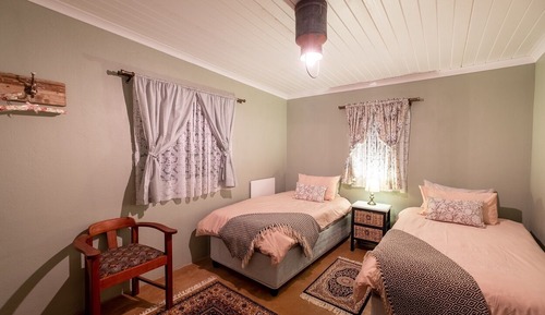 Casa de campo familiar, 2 habitaciones (Nonnetjie Cottage)