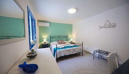 Apartamento básico, 2 habitaciones, vistas al mar