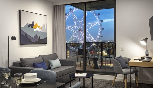Apartamento ejecutivo, 2 habitaciones, vistas a la ciudad