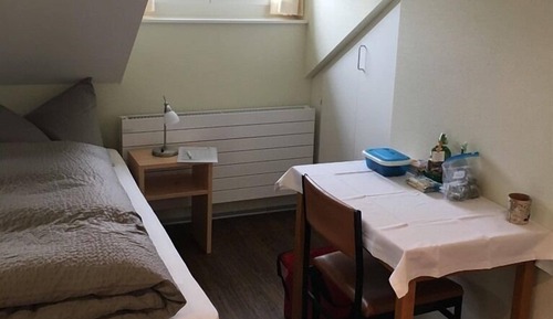 Habitación triple, baño privado (3Z mit WC/D 2. Stock)