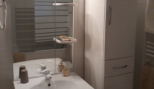 Habitación estándar doble, baño privado (Chambre Cigale)