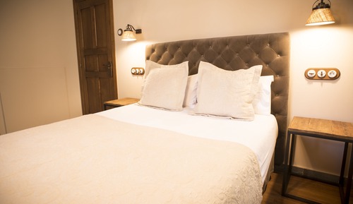 Habitación doble, junto a la montaña