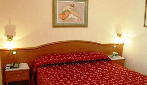 Habitación clásica con 1 cama doble o 2 individuales