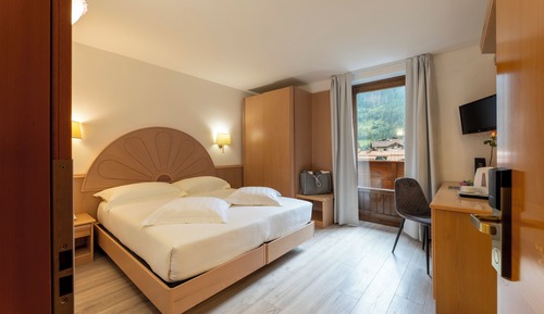 Habitación estándar con 1 cama doble o 2 individuales