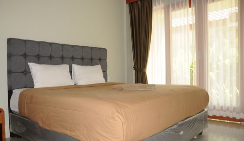 Habitación superior con 1 cama doble o 2 individuales, no fumadores