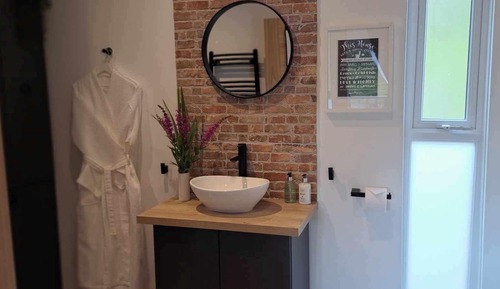 Habitación doble (Heather Cabin selfcatering no pets)