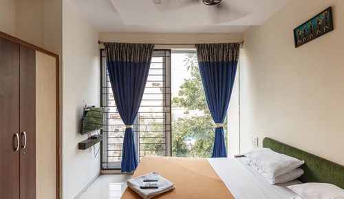 Apartamento de lujo, varias camas, cocina, en esquina
