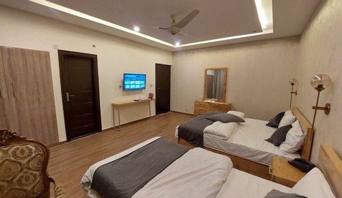 Suite junior, fumadores, vistas al jardín
