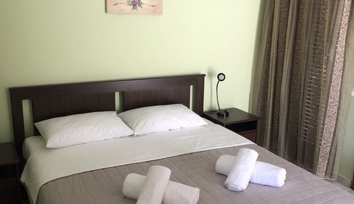 Villa, Multiple Beds