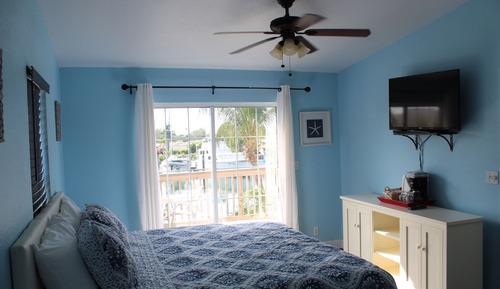 Habitación doble, baño privado, vistas al puerto (Sand Dollar Room)