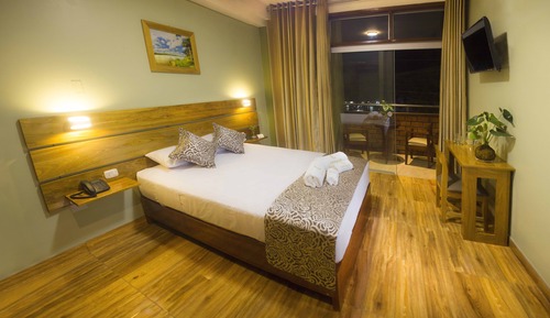 Habitación doble, 1 cama de matrimonio, baño privado