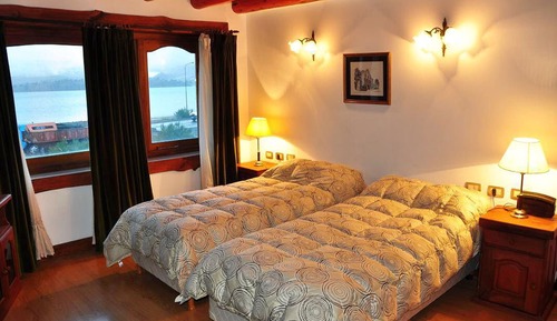 Twin Room, Shared Bathroom