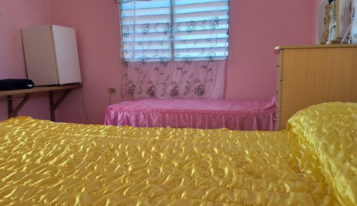Habitación triple económica, varias camas, no fumadores