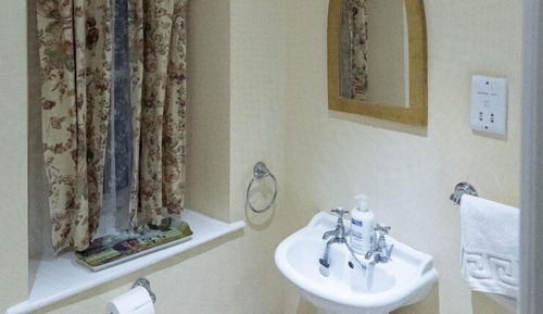 Habitación doble, baño privado (Room 2)