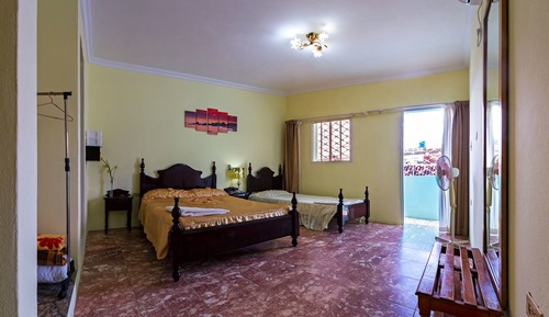 Habitación clásica con 2 camas individuales