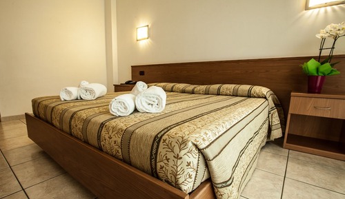 Habitación con 1 cama doble o 2 individuales