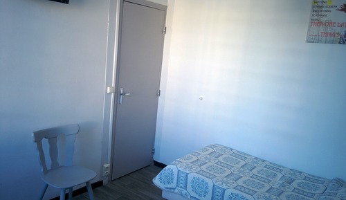 Habitación con 2 camas individuales