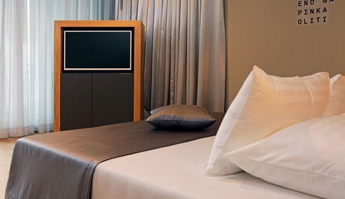 Habitación clásica con 1 cama doble o 2 individuales, balcón