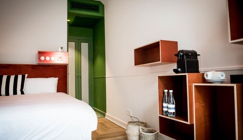 Habitación estándar doble, 1 cama de matrimonio grande, en la zona del patio