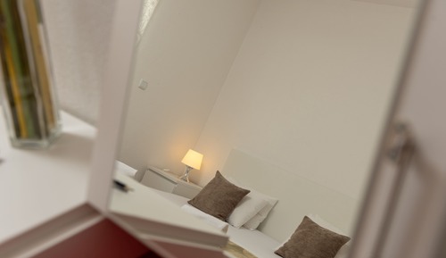 Apartamento superior, 1 cama de matrimonio con sofá cama, balcón, vistas parciales al mar