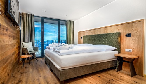Basic Double Room, Non Smoking, Mountain View
