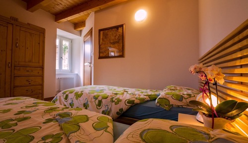 Habitación doble, 1 cama de matrimonio con sofá cama, habitaciones comunicadas