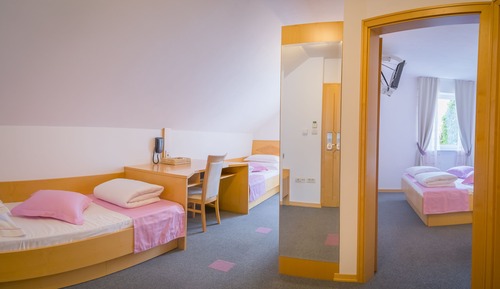 Habitación cuádruple, balcón
