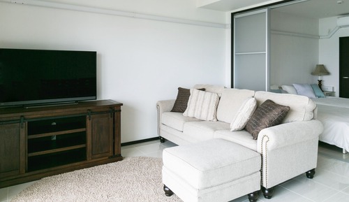 Suite (Niraikanai)