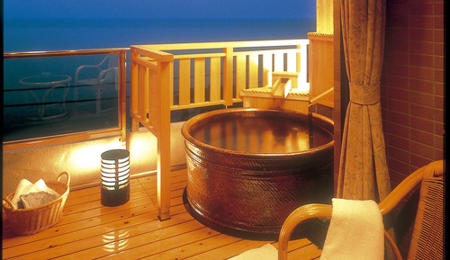 Habitación cuádruple tradicional, vistas al mar (Japanese-Style, with Open Air Bath)