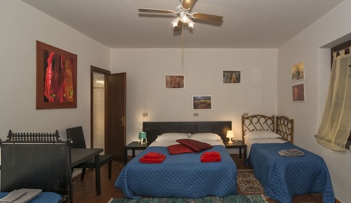 Habitación cuádruple (Room 02)