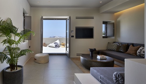 Zenith, Executive Suite with Private Pool