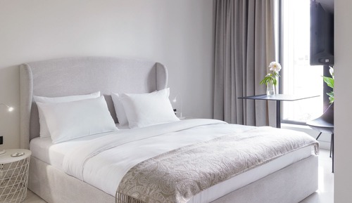 Estudio Deluxe, 1 cama de matrimonio, cocina básica, vistas a la ciudad