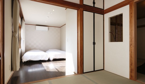 Habitación tradicional (Japanese Western Style, 40m², AJISAI)