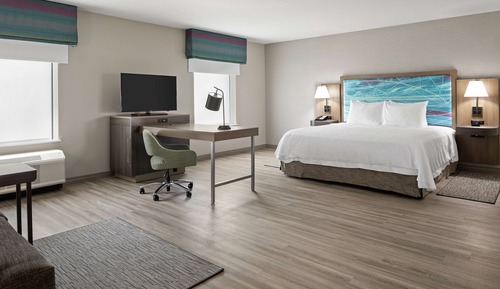 Estudio, 1 cama de matrimonio grande, frigorífico y microondas (Wet bar)