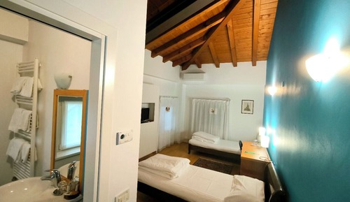 Habitación estándar con 2 camas individuales
