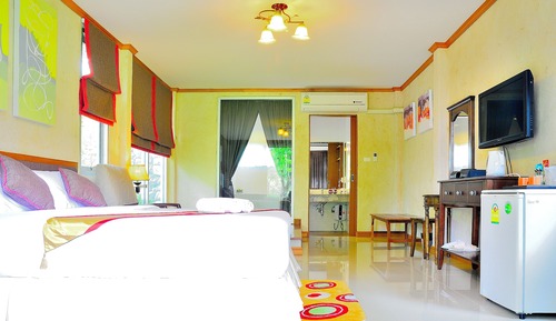 Deluxe Double Room with Garden View