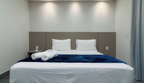 Habitación superior con 1 cama doble o 2 individuales, 1 cama doble
