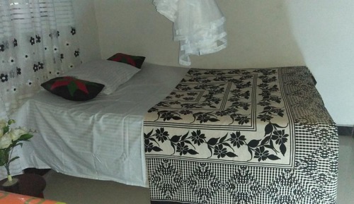 Habitación doble, 1 cama de matrimonio, fumadores, baño privado