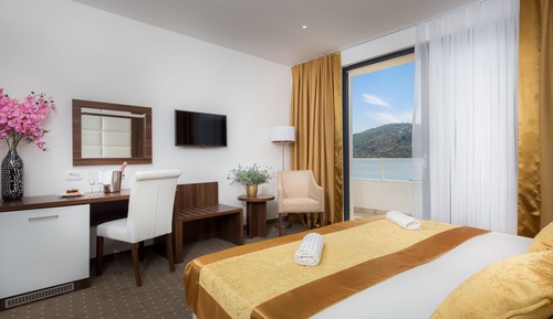 Habitación Confort doble, 1 cama de matrimonio grande