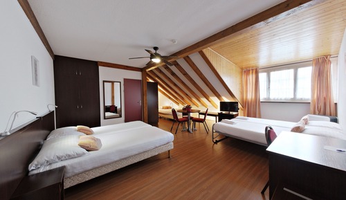 Suite estudio Confort, no fumadores (5 single beds)