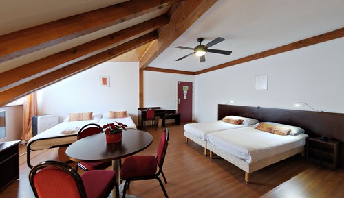 Habitación cuádruple clásica, varias camas, no fumadores
