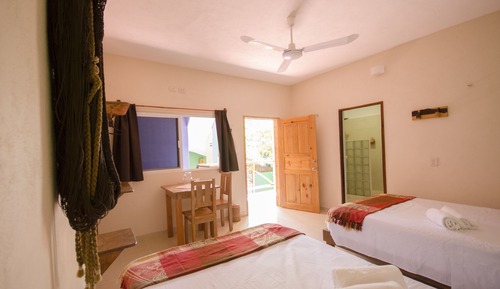 Habitación clásica, 2 camas dobles, baño privado