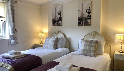Standard Twin Room